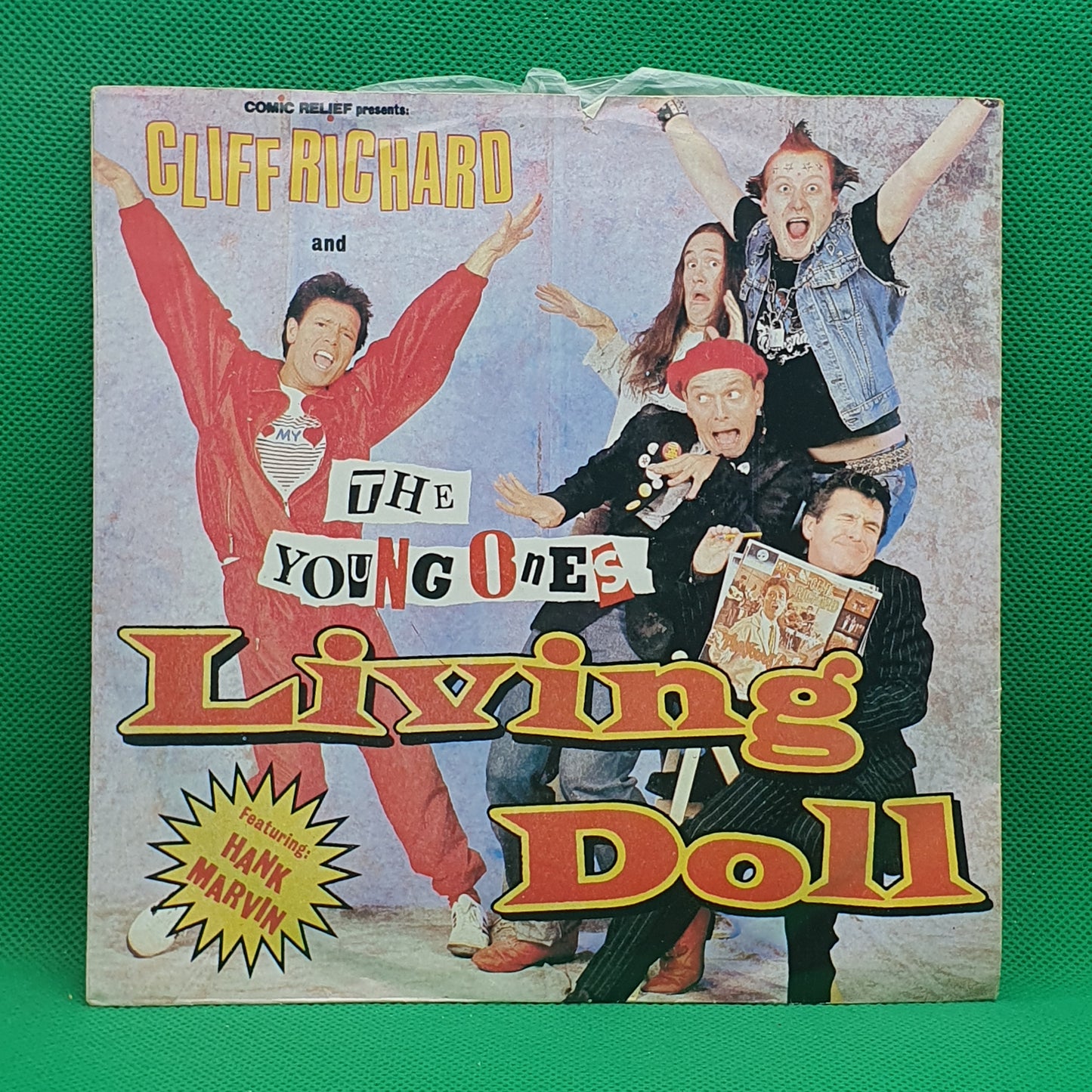 Cliff Richard And The Young Ones Featuring Hank Marvin ‎– Living Doll