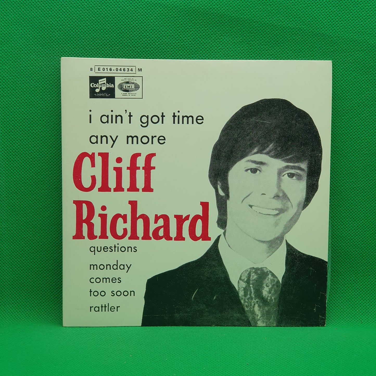Cliff Richard ‎– I Ain't Got Time Anymore