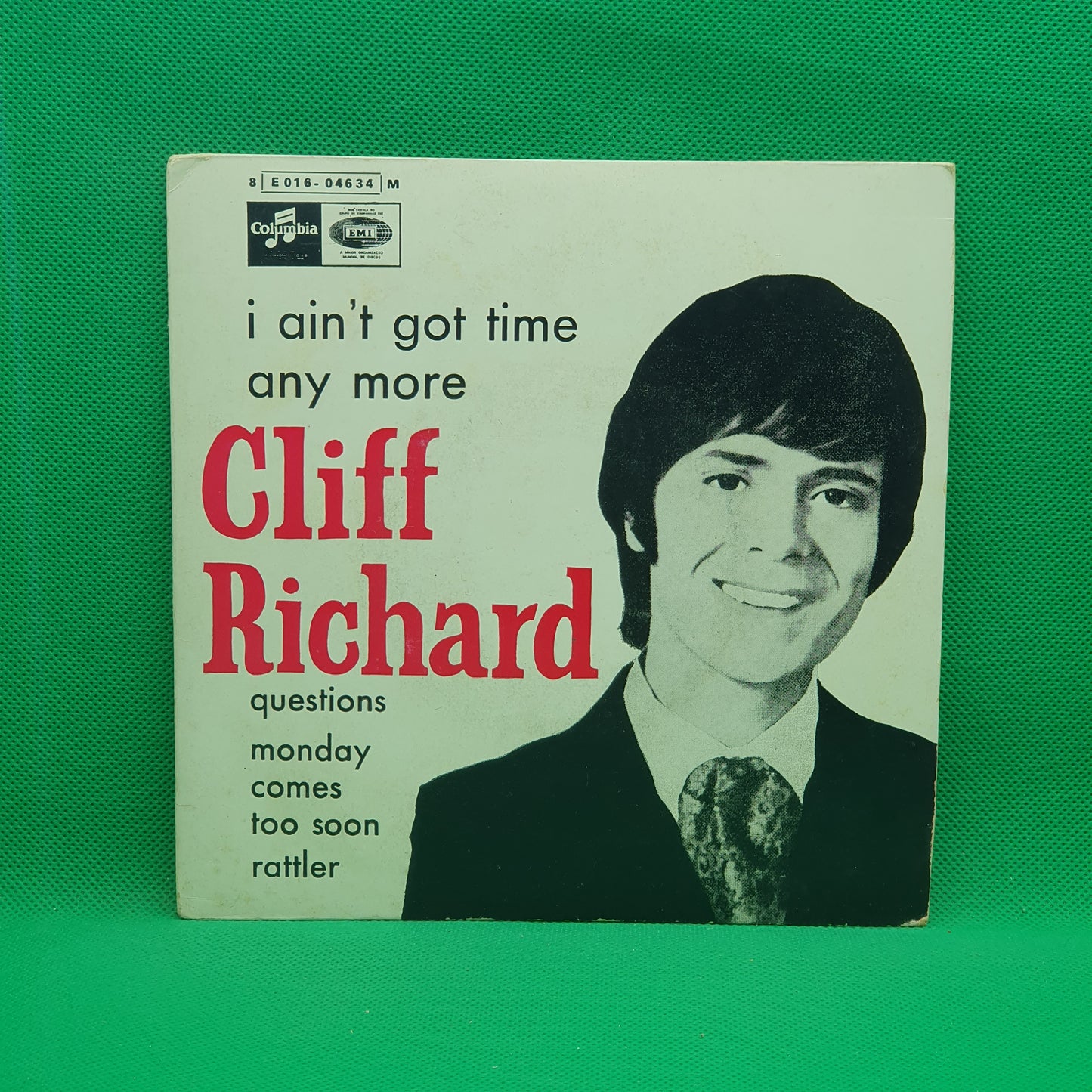 Cliff Richard ‎– I Ain't Got Time Anymore
