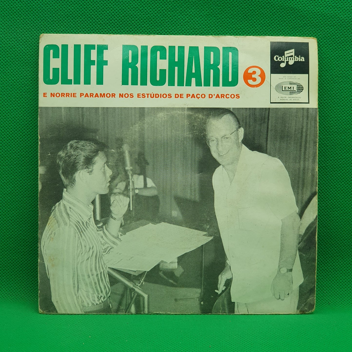 Cliff Richard & Norrie Paramor And His Orchestra ‎– Per Un Bacio D'Amor - 3