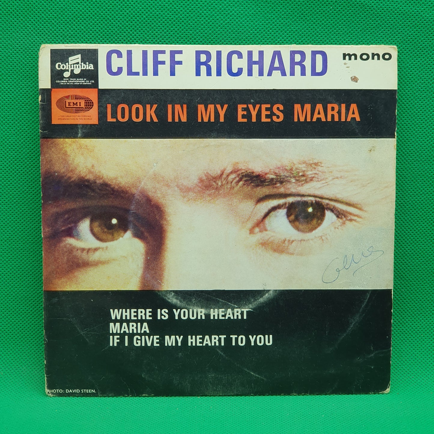 Cliff Richard ‎– Look In My Eyes Maria