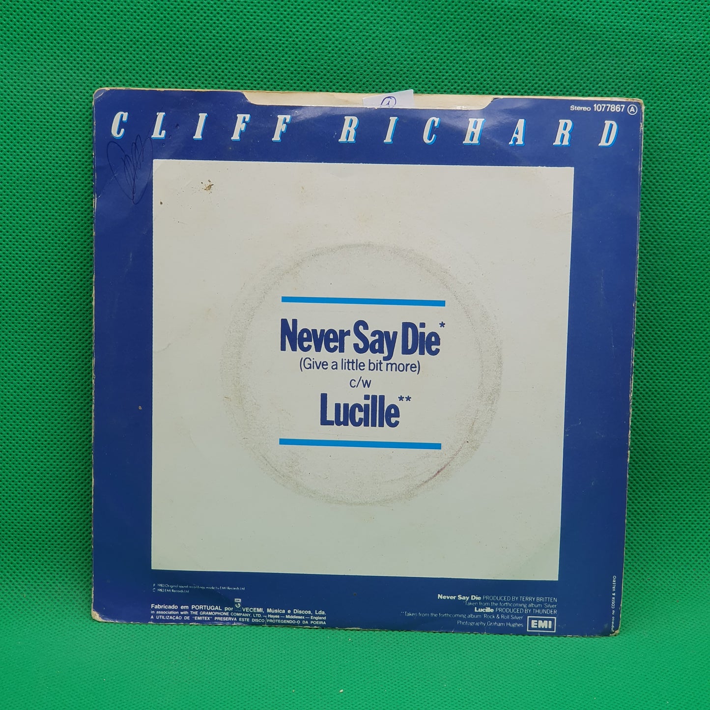Cliff Richard ‎– Never Say Die (Give A Little Bit More)