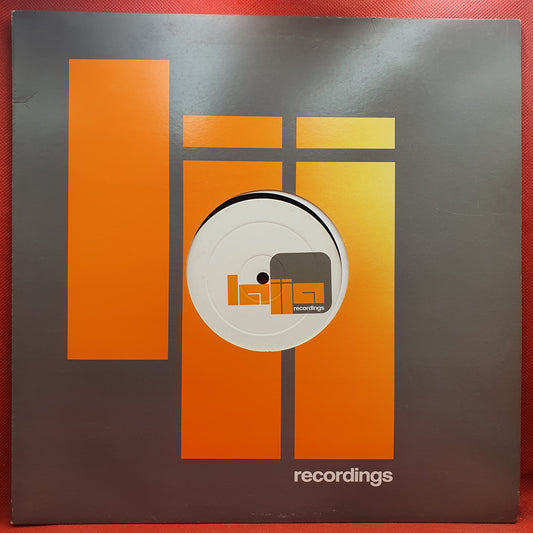 Dirty Donna Loves Bass ‎– Ring The Alarm