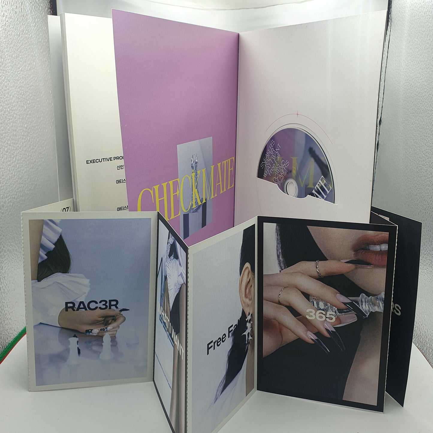 Itzy ‎– Checkmate (YUNA)