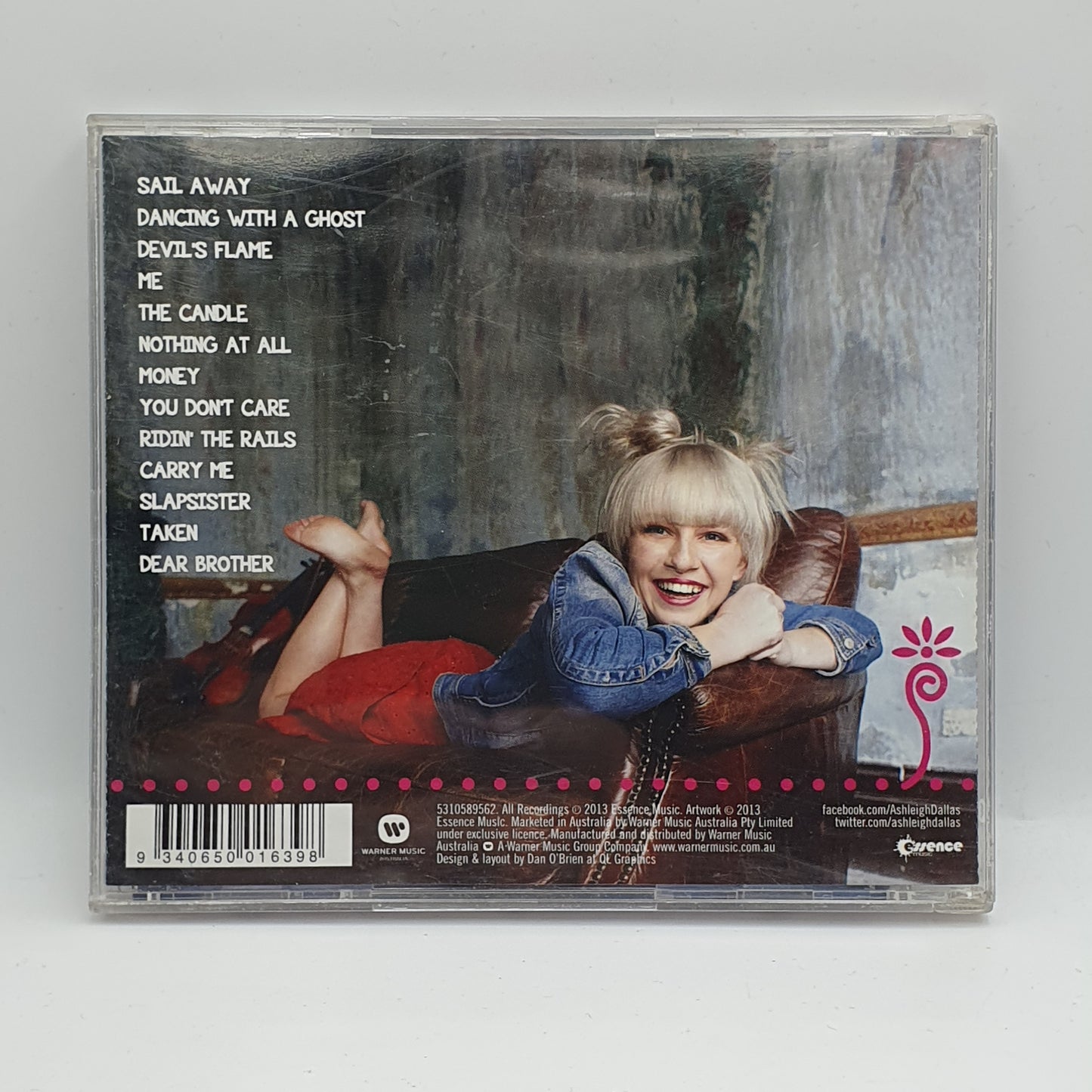 Ashleigh Dallas ‎– Dancing With A Ghost
