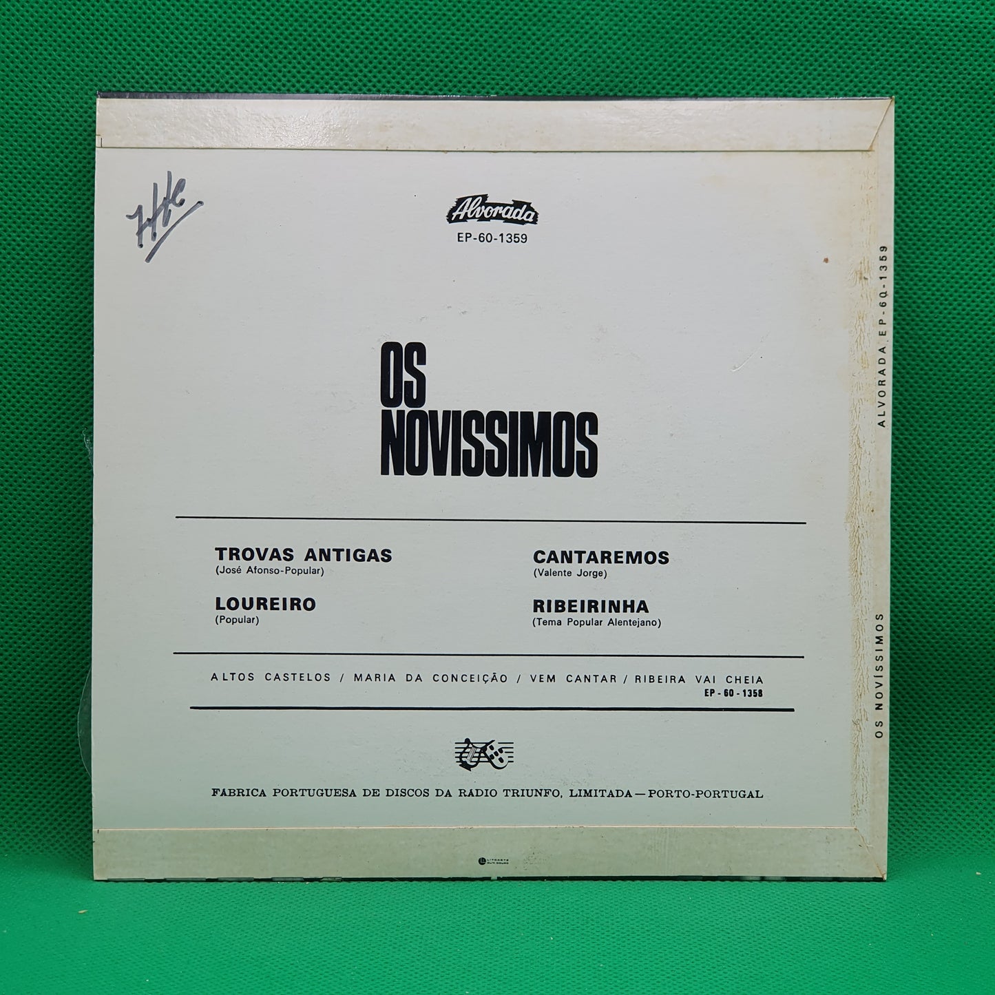 Os Novíssimos ‎– Trovas Antigas