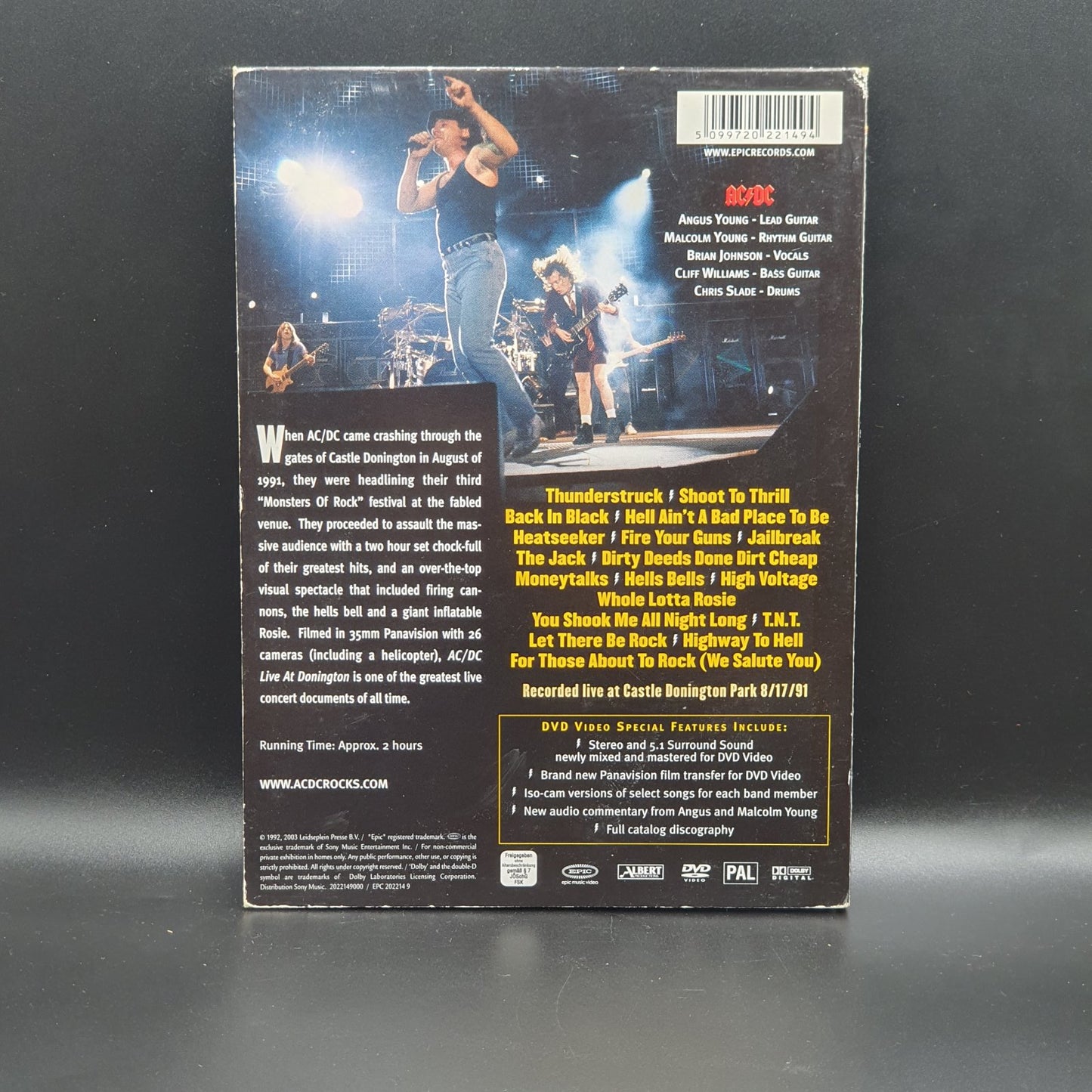 AC/DC - Live At Donington (DVD Música)