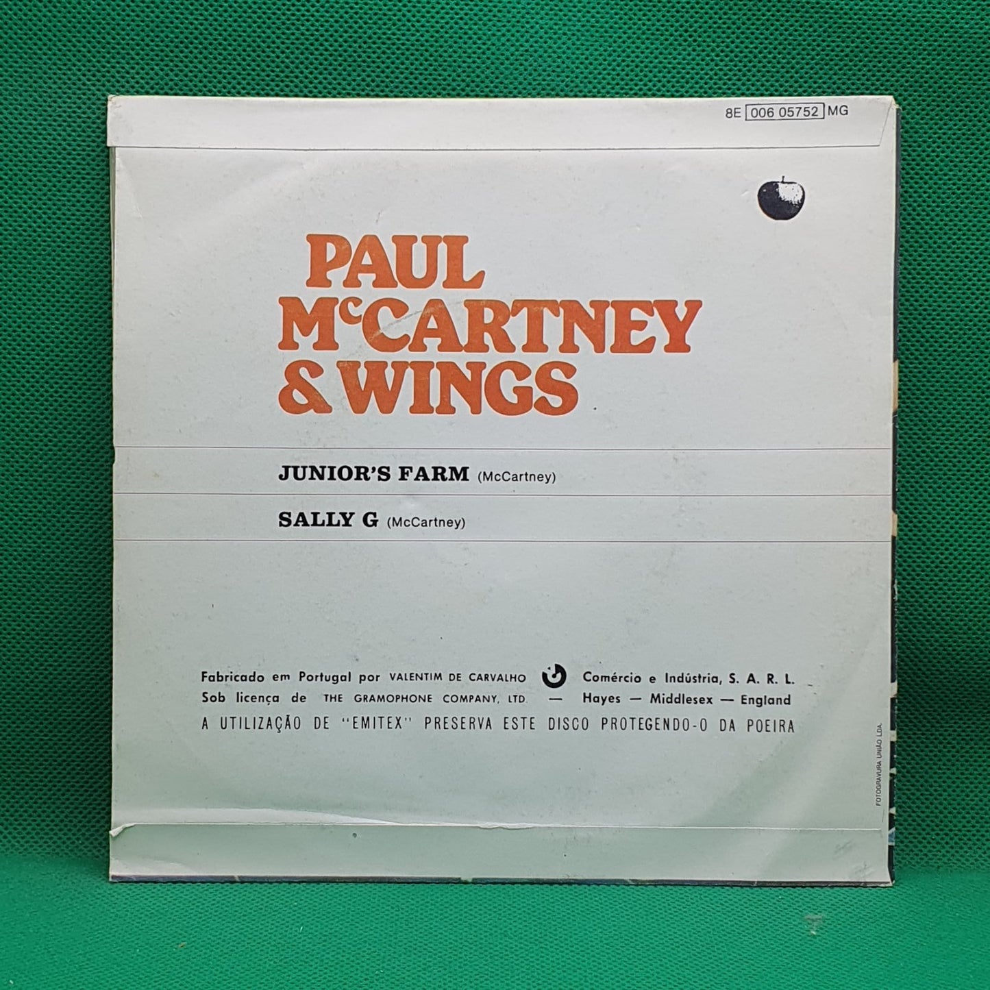 Paul McCartney & Wings* - Junior's Farm / Sally G (SP)