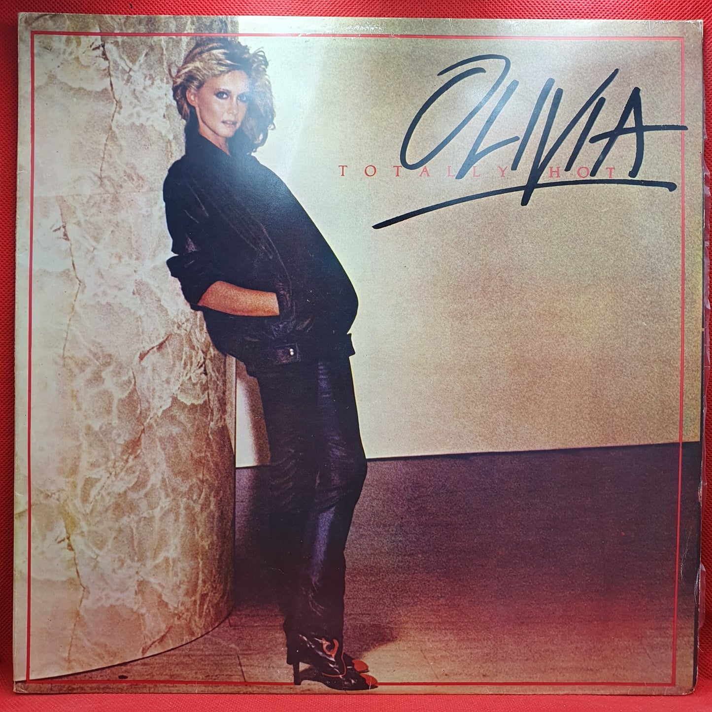 Olivia Newton-John - Totally Hot (LP)