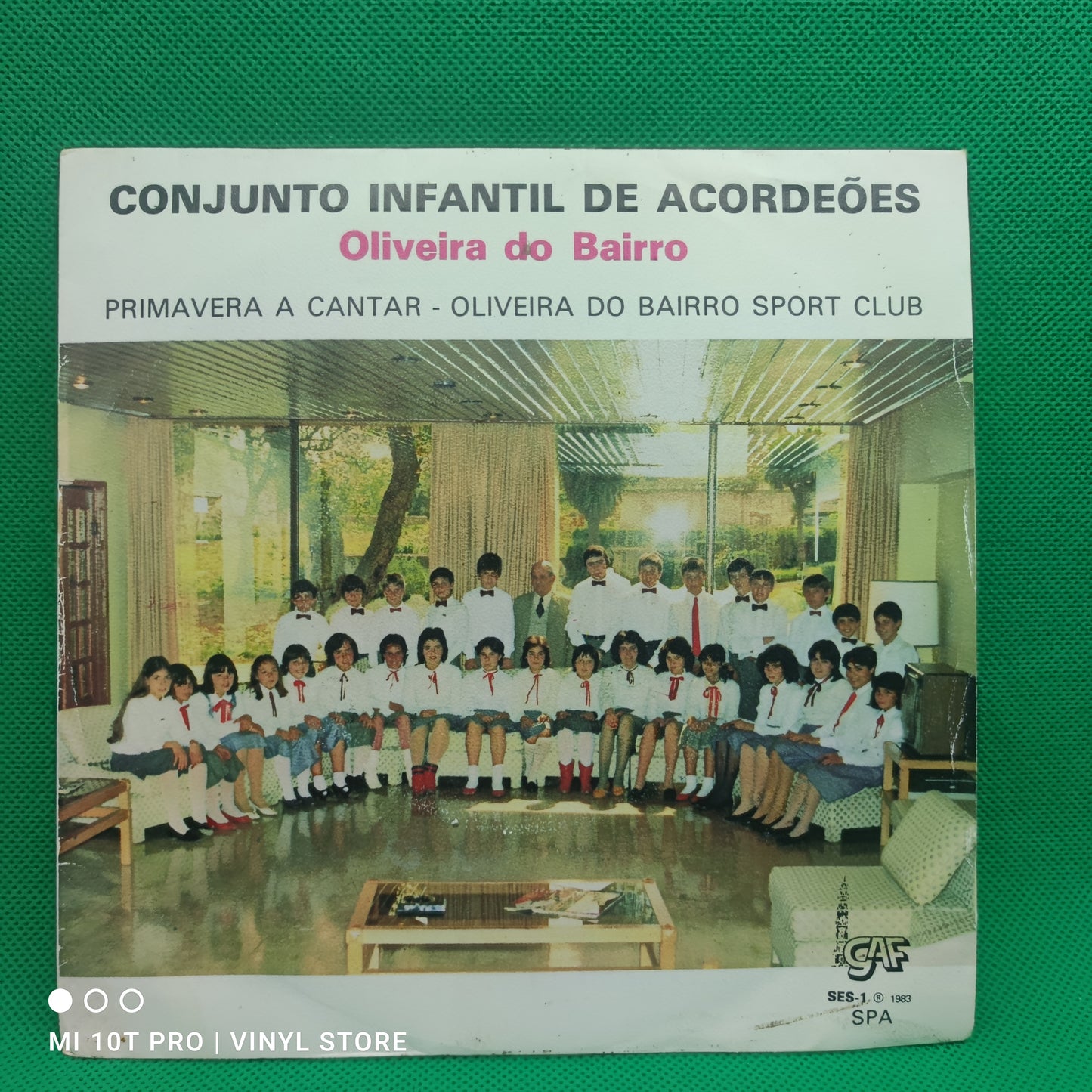 Oliveira Do Bairro - Conjunto Infantil De Acordões