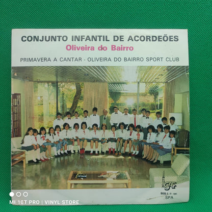 Oliveira Do Bairro – Akkordeon-Set für Kinder