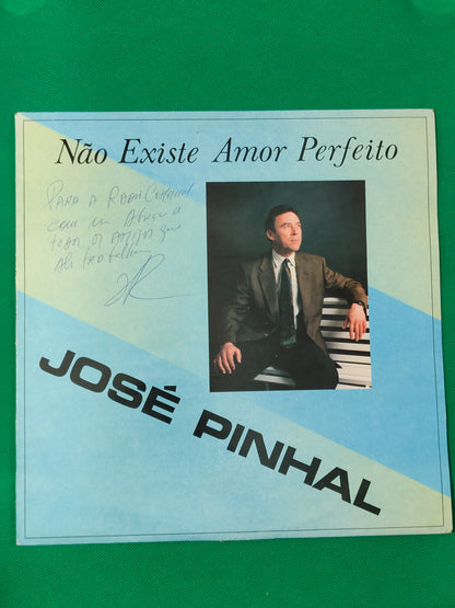 Não existe Amor Perfeito - José Pinhal