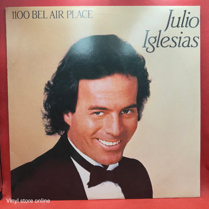 Julio Iglesias – 1100 Bel Air Place