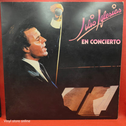 Julio Iglesias – En Concierto