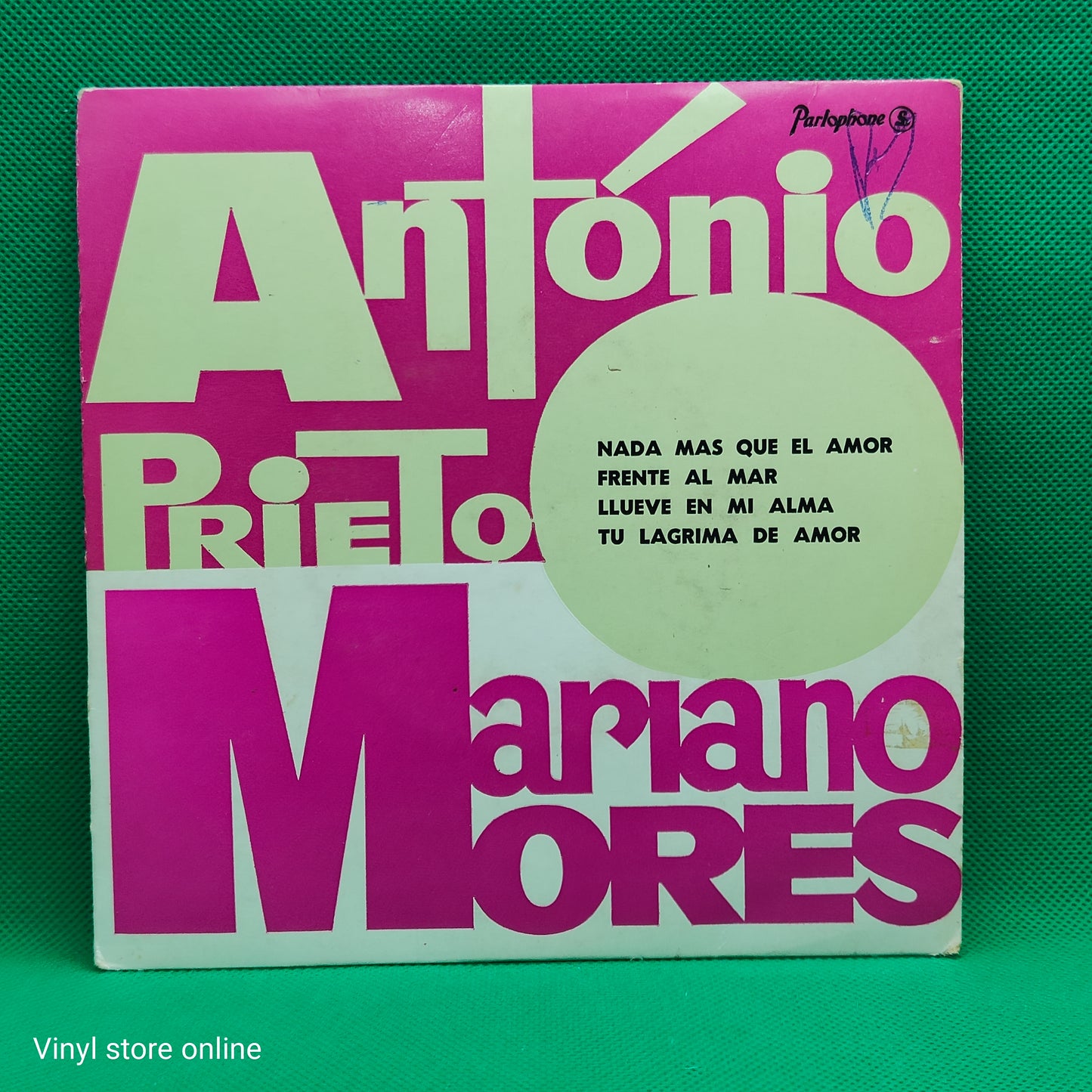 Mariano Mores Y Antonio Prieto – Llueve En Mi Alma