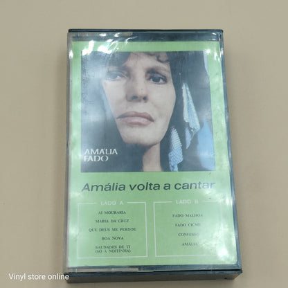 Amália Rodrigues – Amália volta a cantar