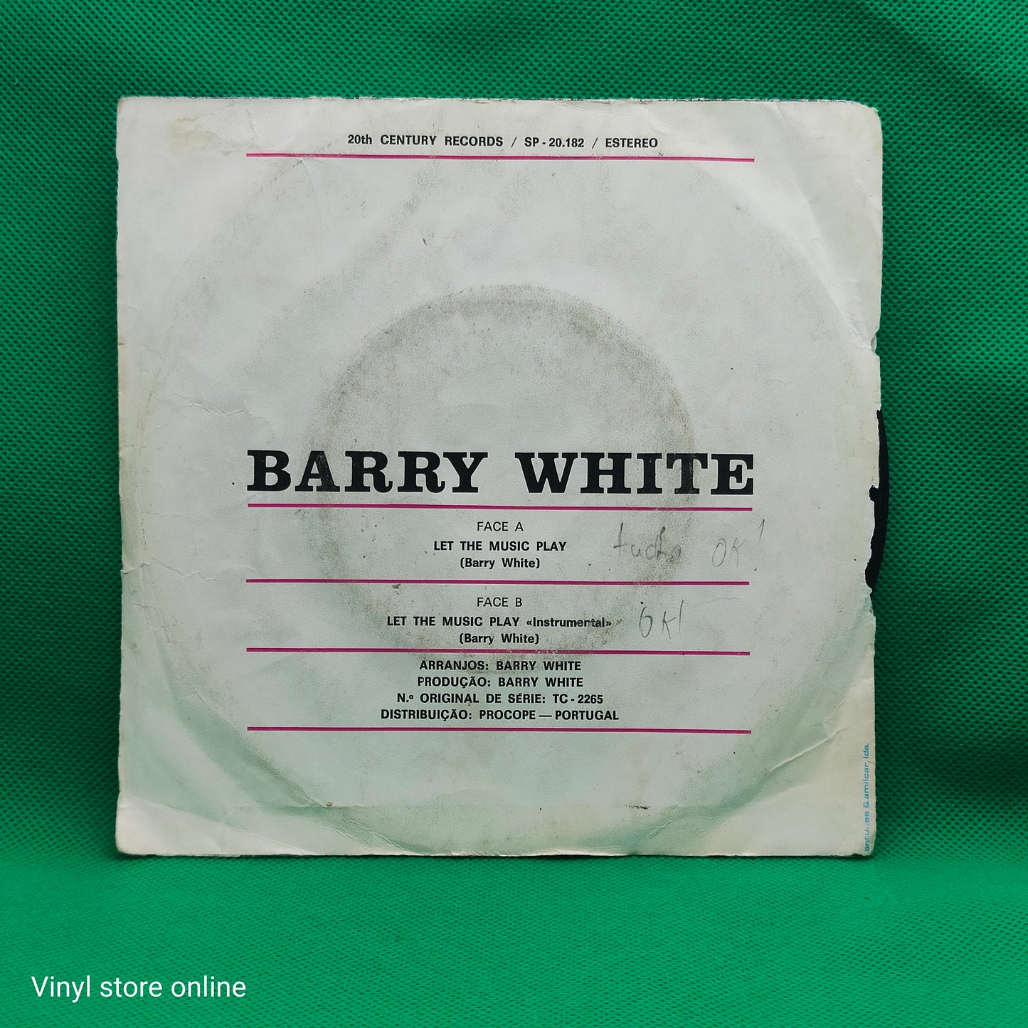 Barry White – Let The Music Play