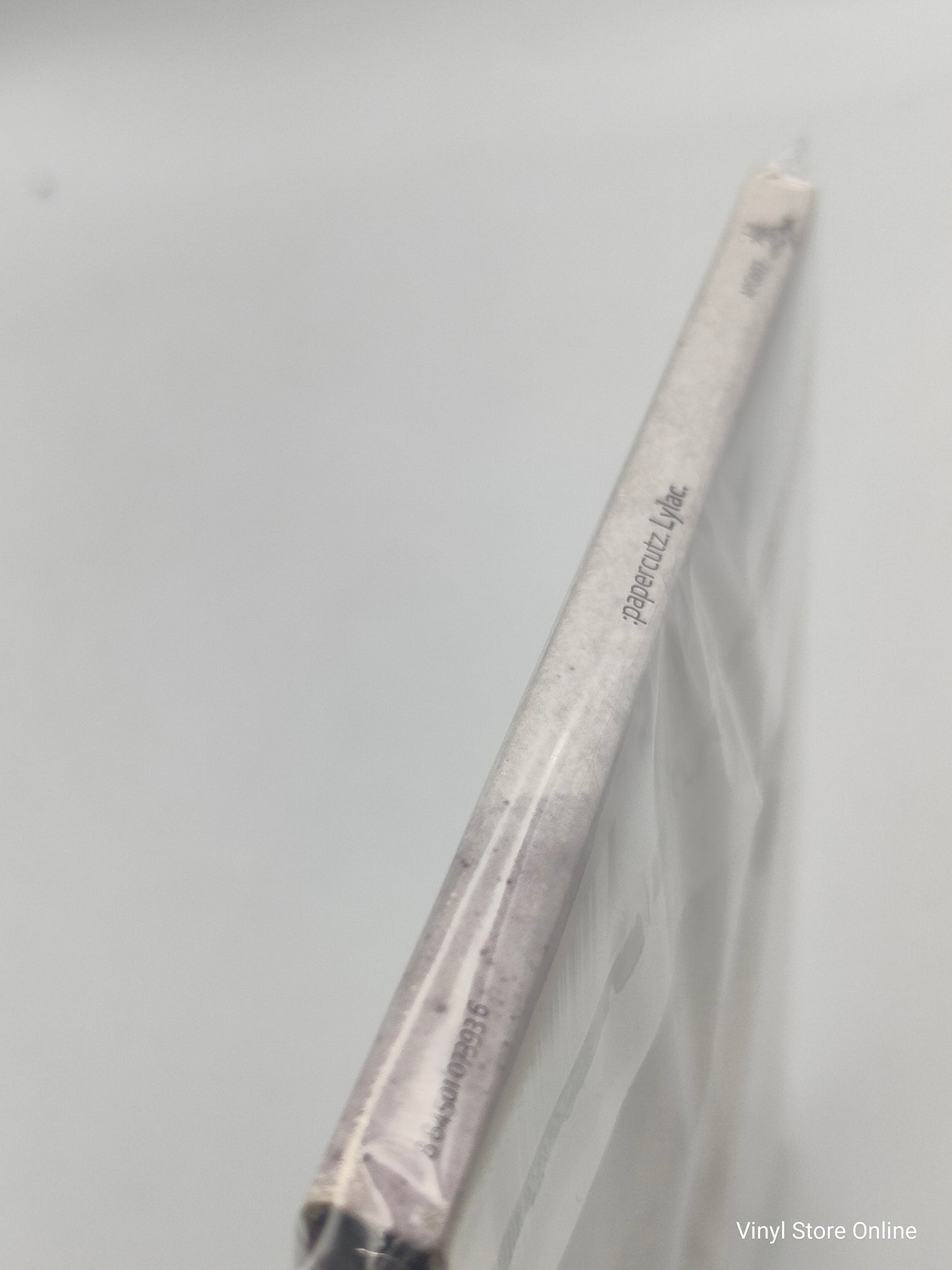 :papercutz ‎– Lylac