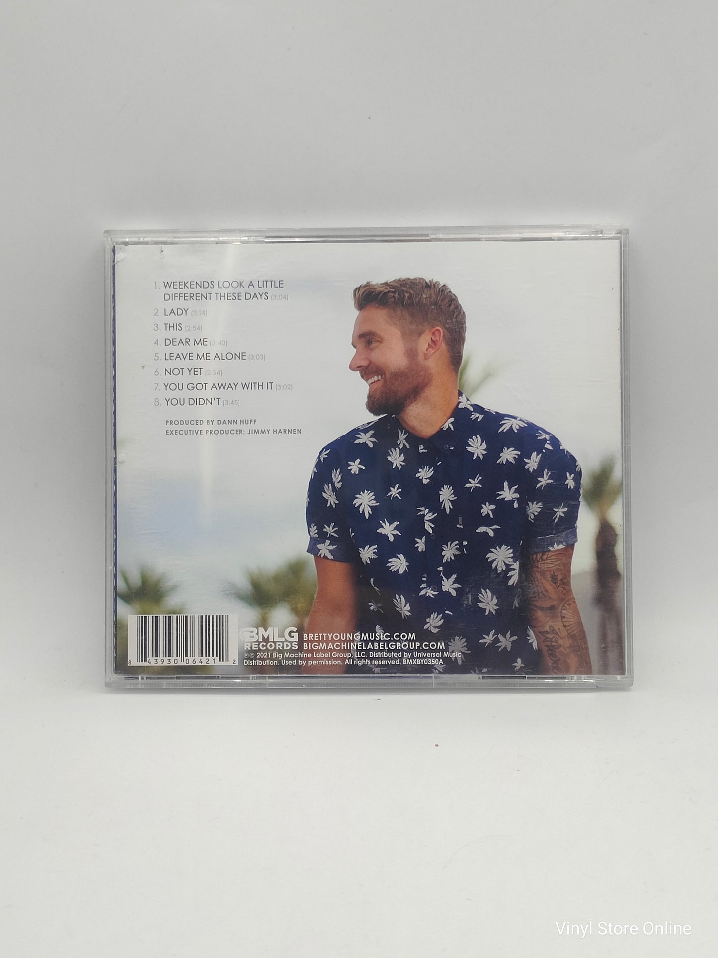 Brett Young ‎– Weekends Look A Little Different These Days