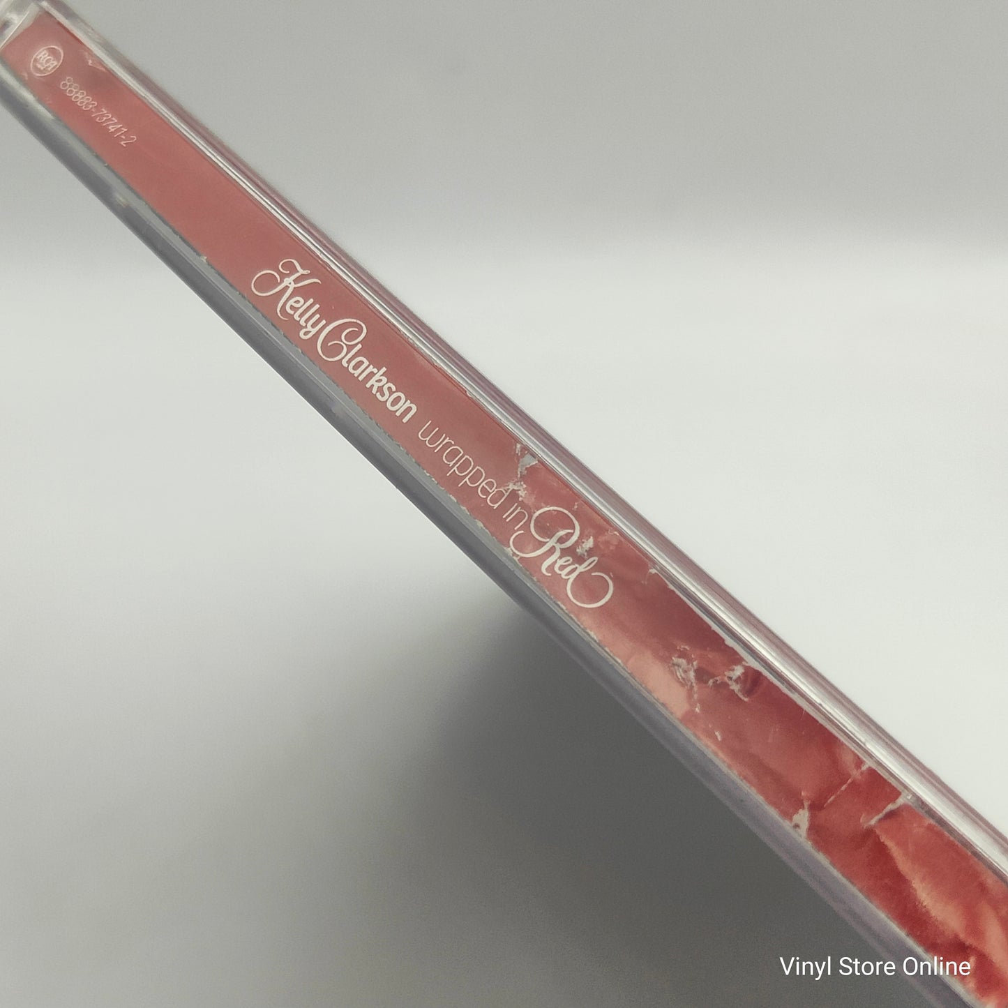 Kelly Clarkson – Wrapped In Red