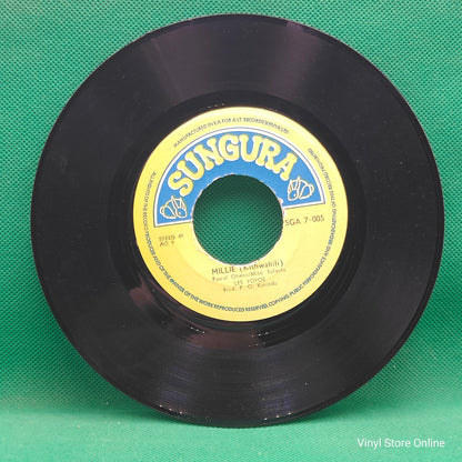 Les Yoyos ‎– Millie / Mzee James