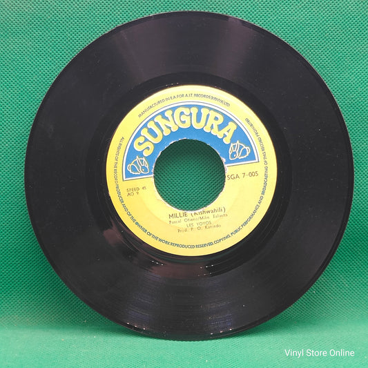 Les Yoyos ‎– Millie / Mzee James