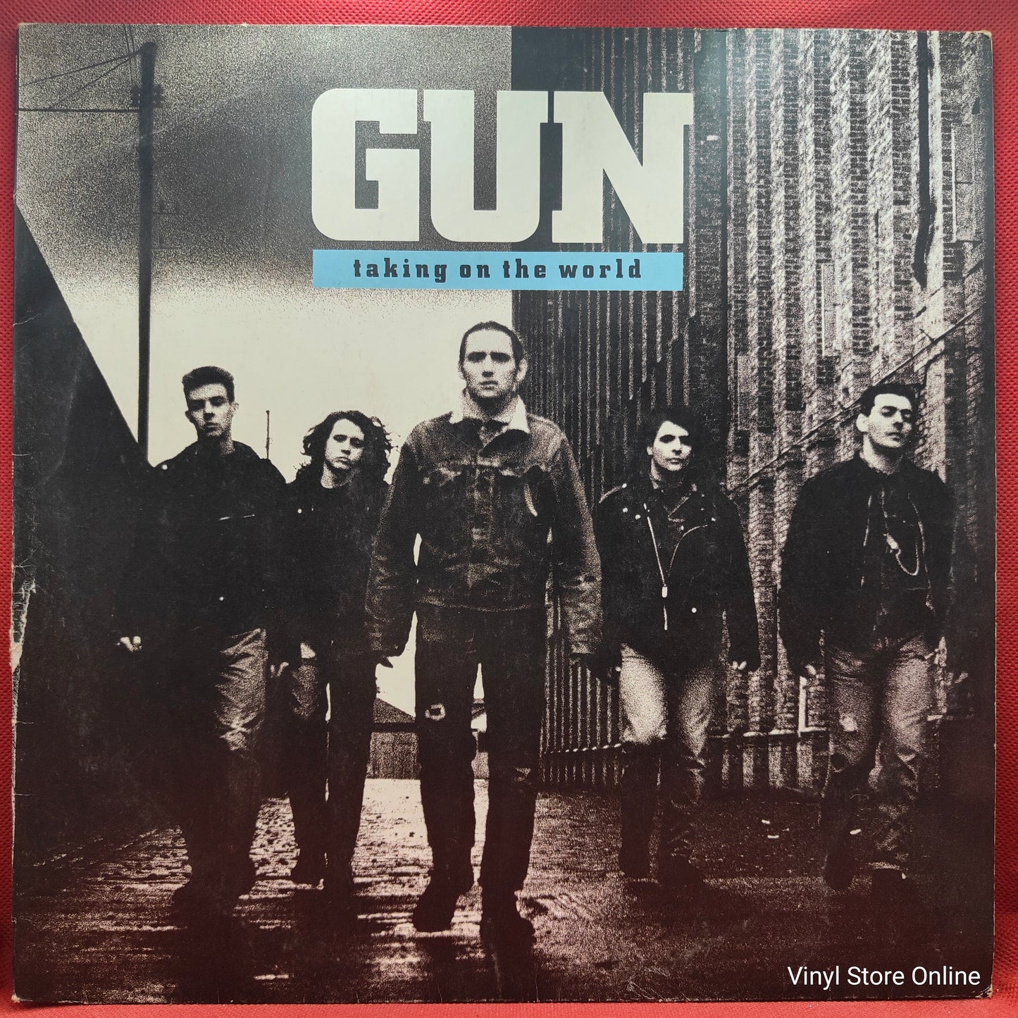 Gun ‎– Taking On The World