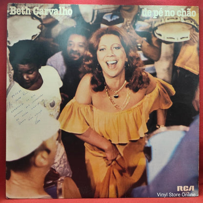 Beth Carvalho ‎– De Pé No Chão - Vinyl Store Online