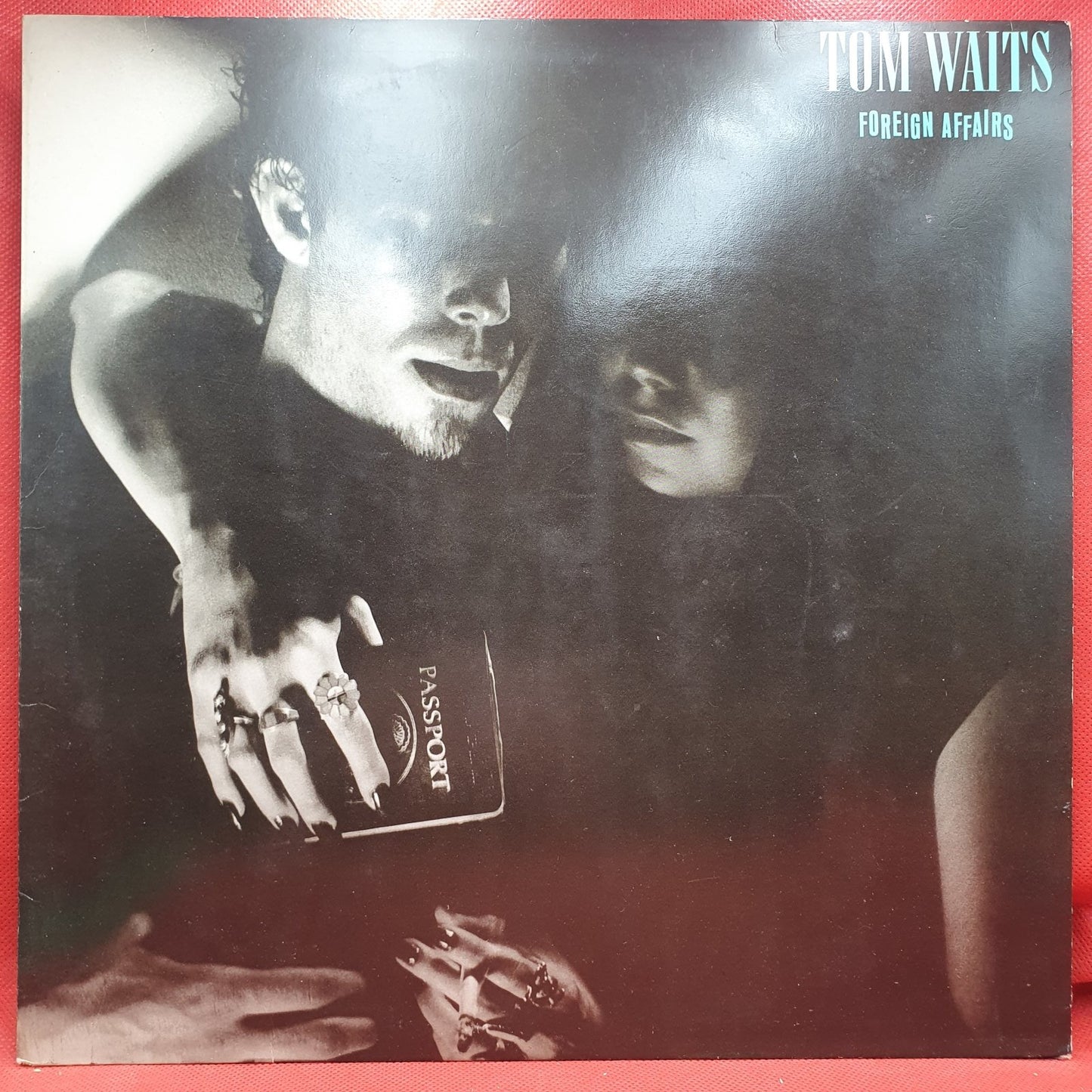 Tom Waits - Foreign Affairs (LP) · fotografia 1