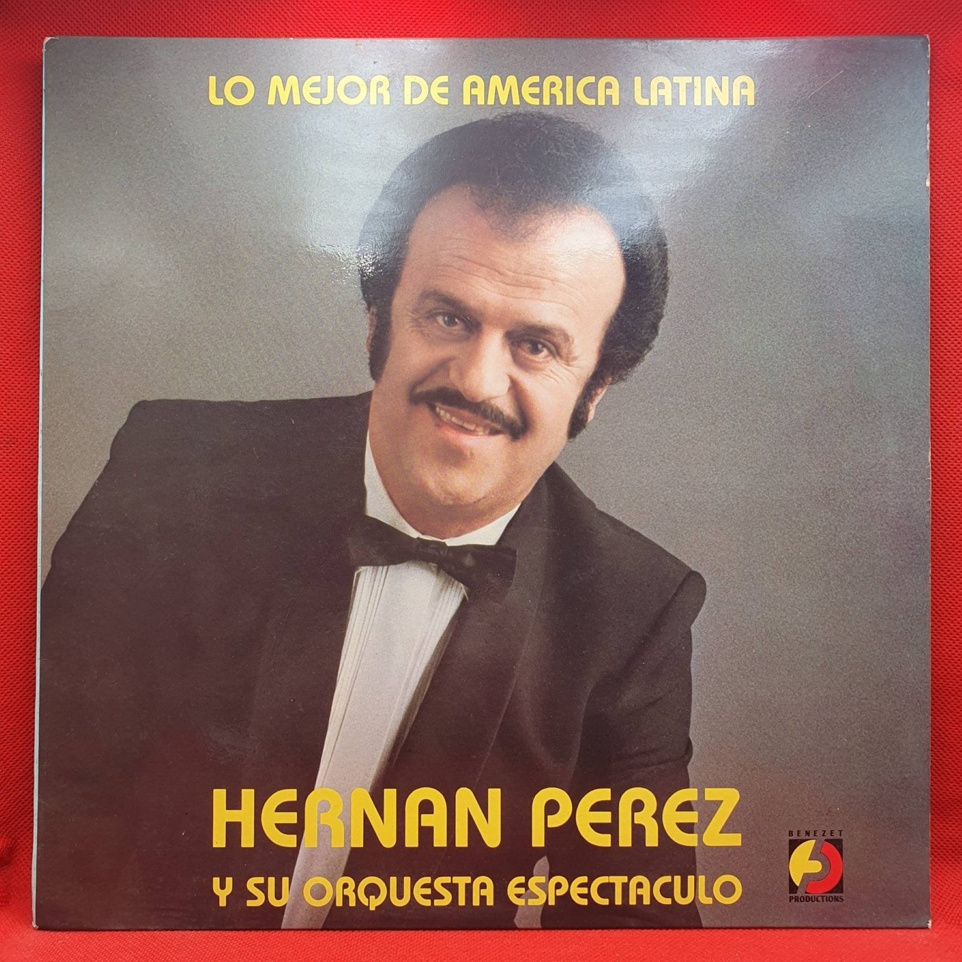 Hernan Perez Y Su Orquesta Espectaculo – Lo Mejor De America Latina - Vinyl Store Online