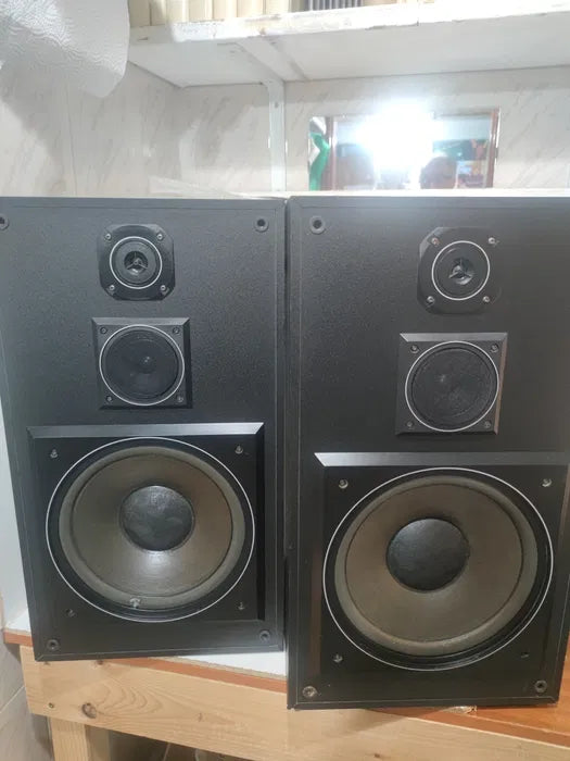 Colunas (Pioneer ?) ST-271 muito bom estado 100W
