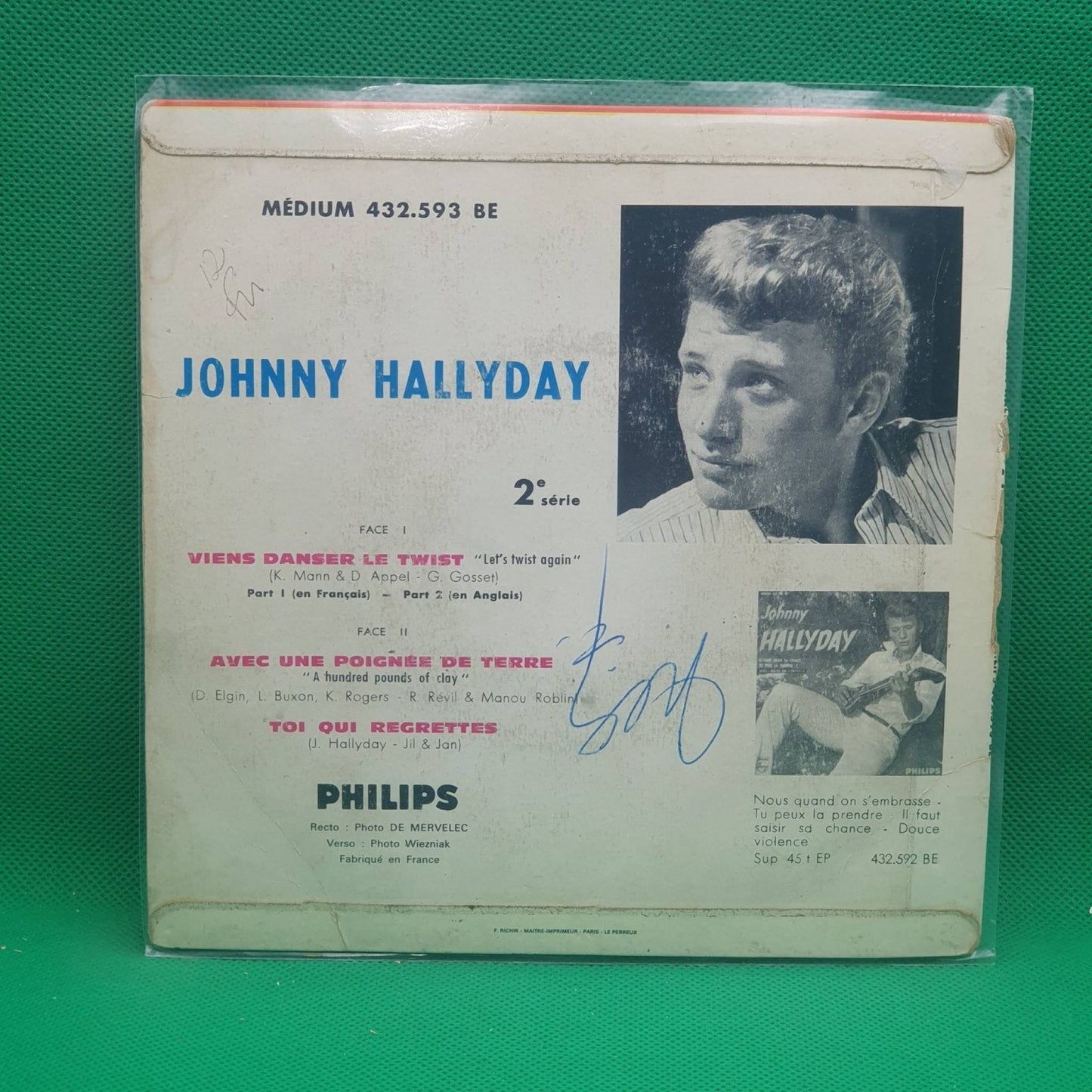 Johnny Hallyday – Viens Danser Le Twist - Vinyl Store Online