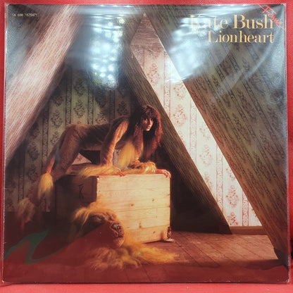 Kate Bush - Lionheart (LP) · fotografia 1 · VSO#1154-2852