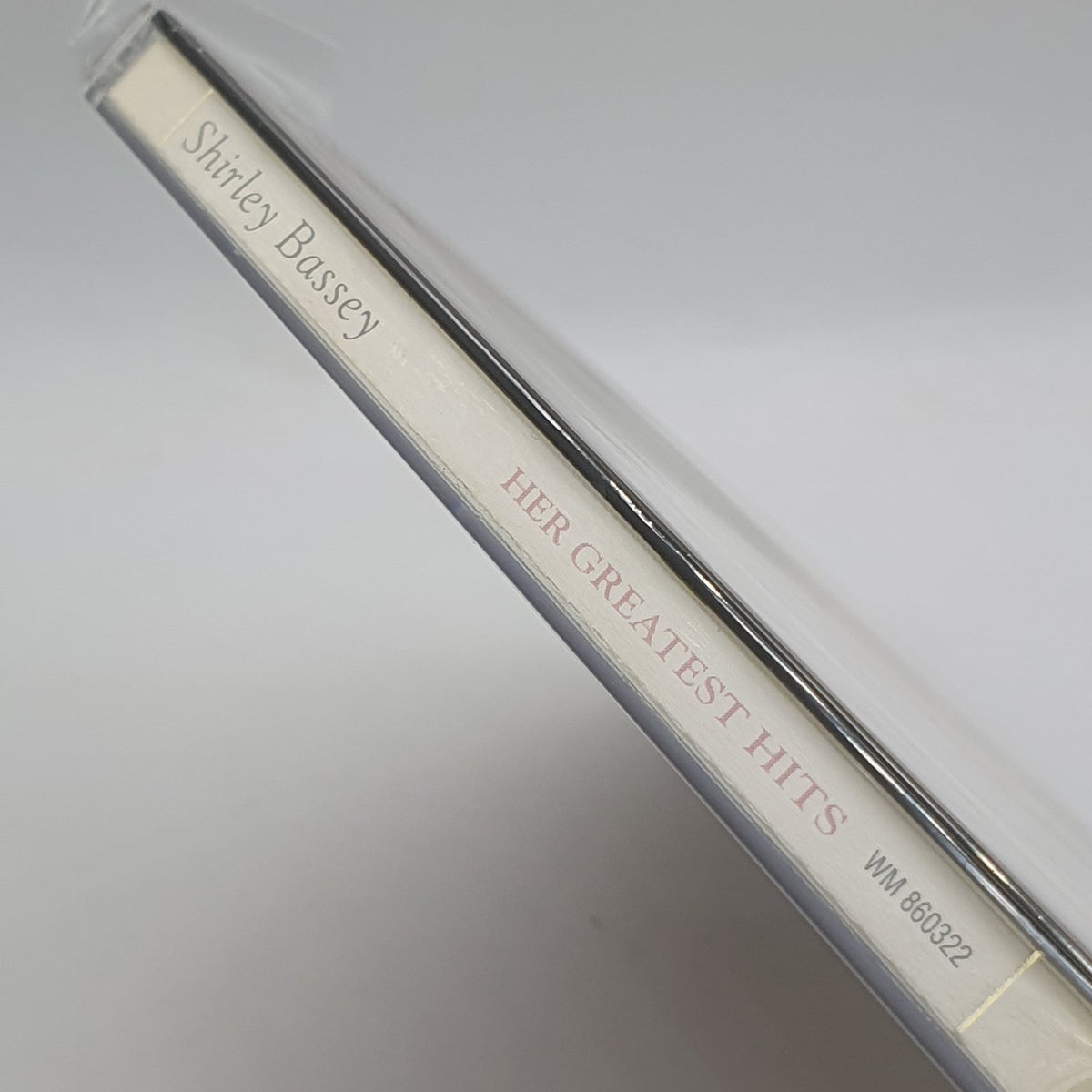 Shirley Bassey - Diamonds Are Forever: Her Greatest Hits (CD) · fotografia 3 · VSO#1377-3449