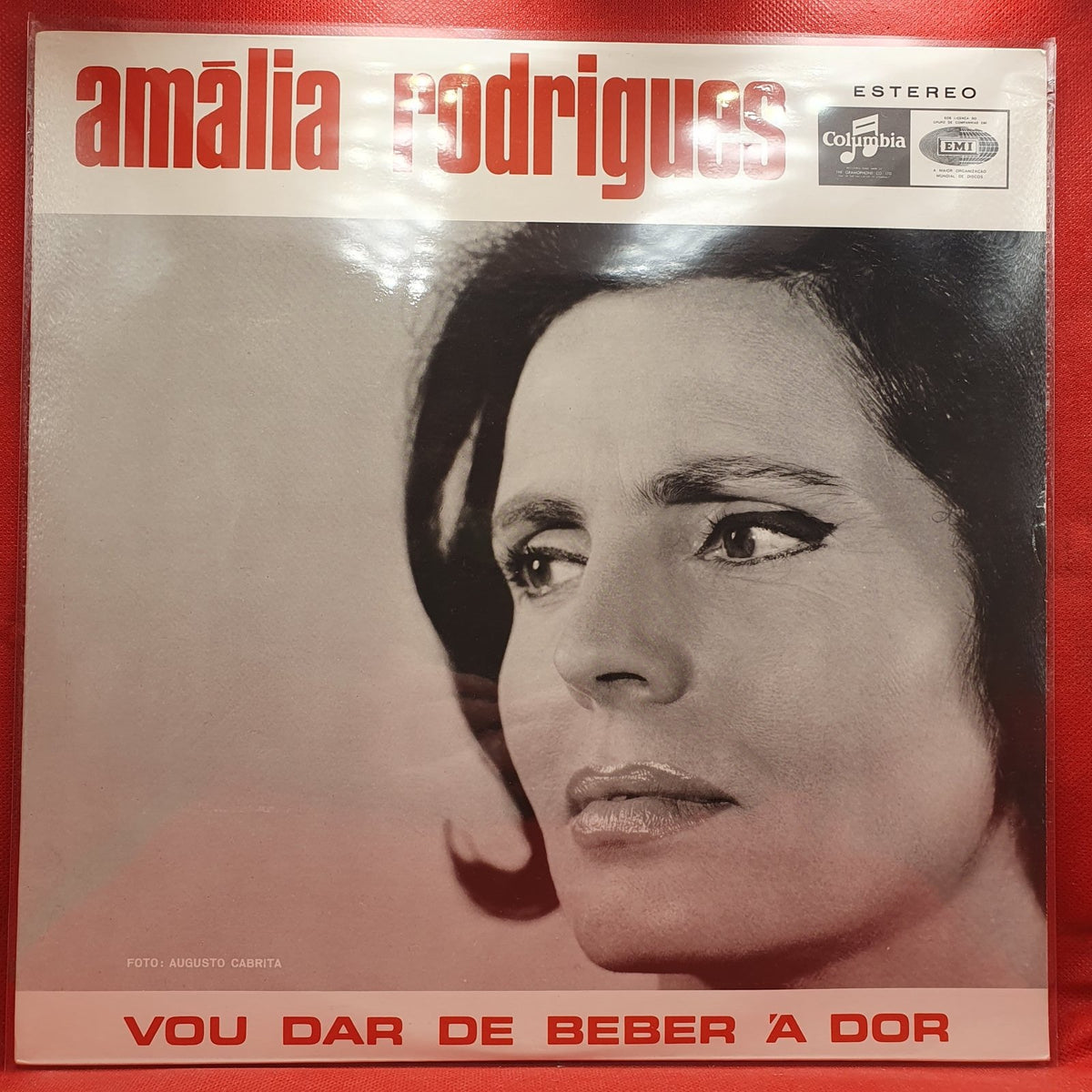 Amália Rodrigues - Vou Dar De Beber À Dor (LP) · fotografia 1 · VSO#1420-3687