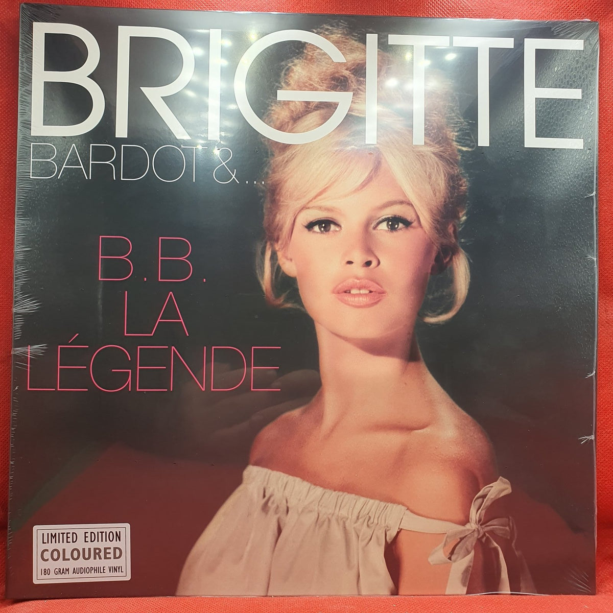 Brigitte Bardot - B.B. La Légende (LP) · fotografia 1 · VSO#1572-4068