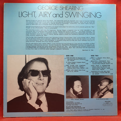George Shearing - Light, Airy And Swinging (LP) · fotografia 2 · VSO#1637-3928