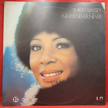 Shirley Bassey - Never Never Never (LP) · fotografia 1 · VSO#1828-4439