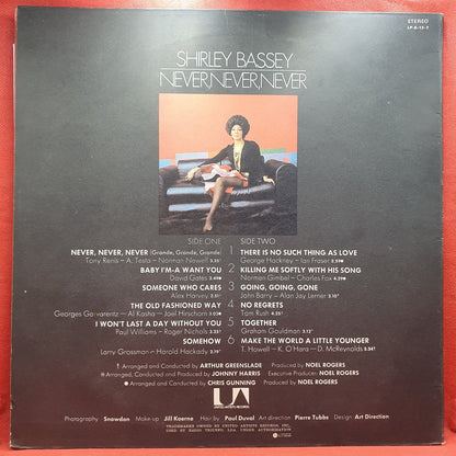 Shirley Bassey - Never Never Never (LP) · fotografia 2 · VSO#1828-4440