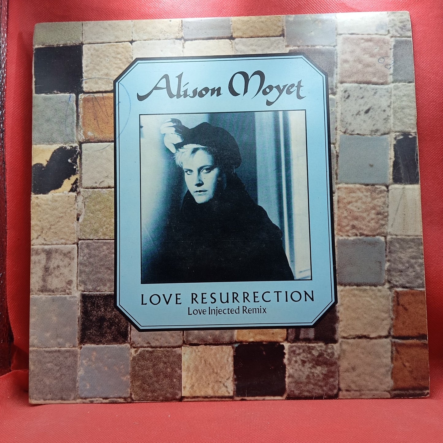 Alison Moyet - Love Resurrection (Love Injected Remix) (Maxis) · fotografia 1 · VSO#390-1085