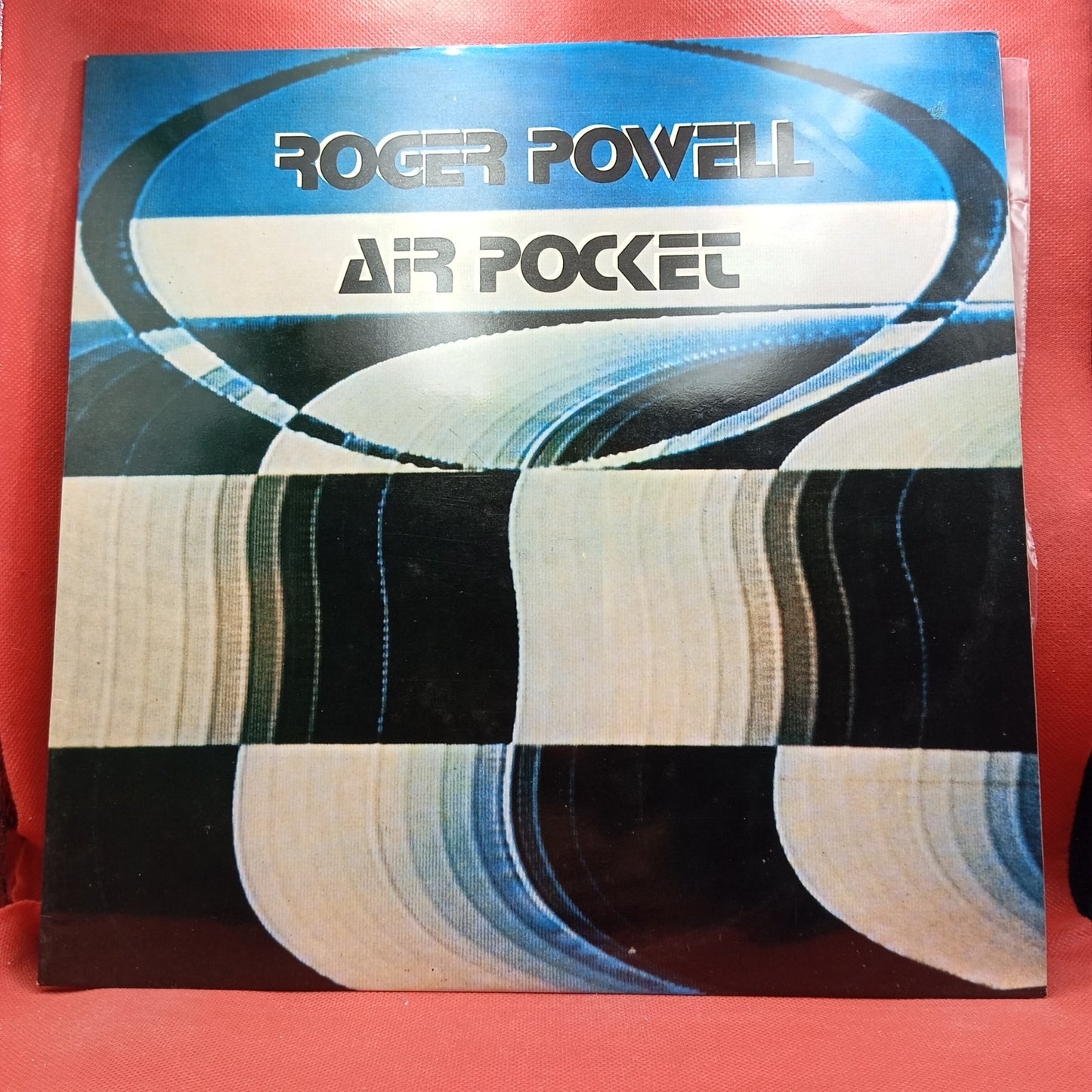 Roger Powell - Air Pocket (LP) · fotografia 1 · VSO#395-1075
