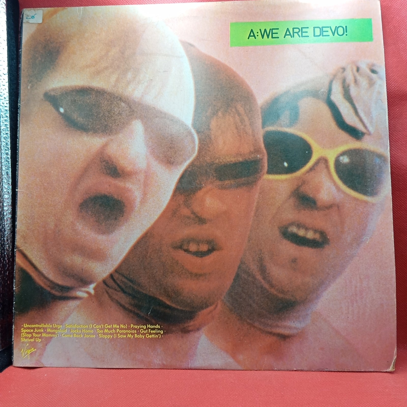 Devo - Q: Are We Not Men? A: We Are Devo! (LP) · fotografia 1 · VSO#399-986