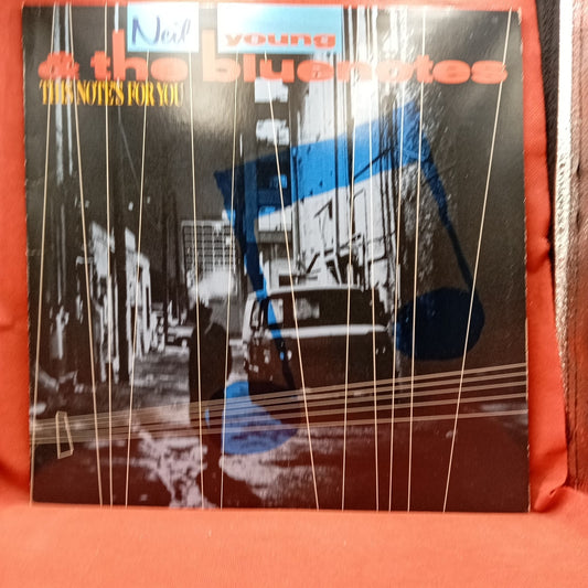 Neil Young & The Bluenotes - This Note's For You (LP) · fotografia 1 · VSO#436-1048