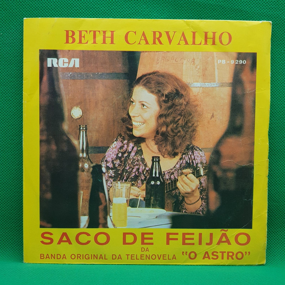 Beth Carvalho - Saco De Feijão (SP) · fotografia 1 · VSO#727-1903