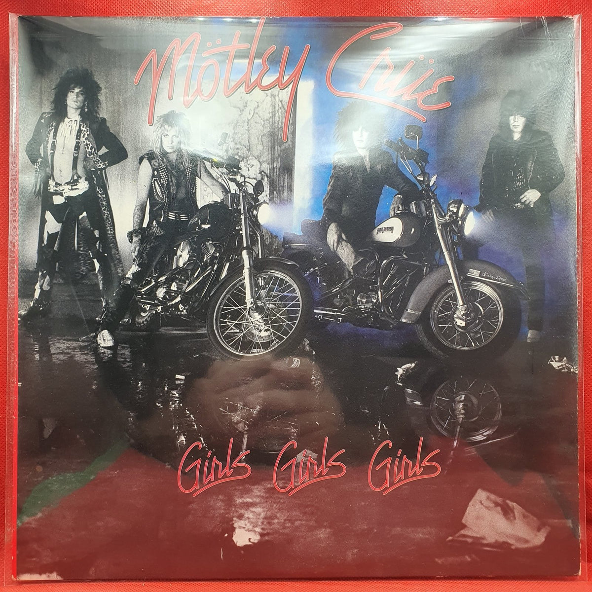 Mötley Crüe - Girls, Girls, Girls (LP) · fotografia 1 · VSO#901-2336