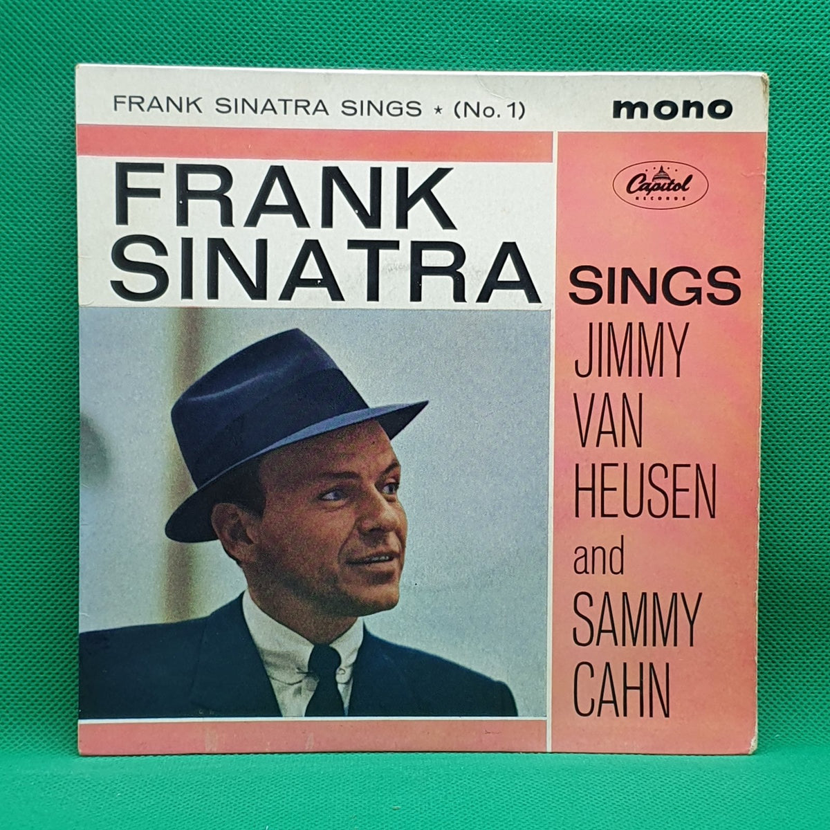 Frank Sinatra - Frank Sinatra Sings Jimmy Van Heusen And Sammy Cahn (EP) · fotografia 1 · VSO#981-2580