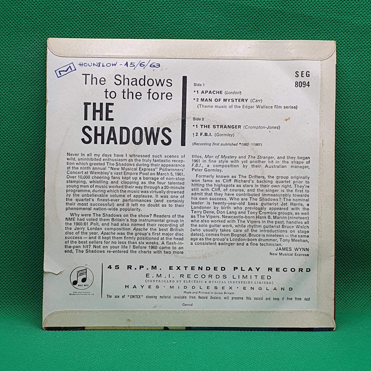 The Shadows - The Shadows To The Fore (EP) · fotografia 2 · VSO#983-2573