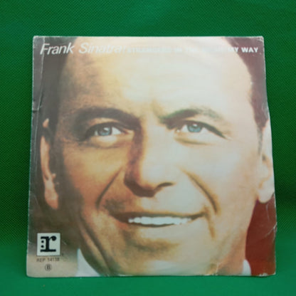Frank Sinatra - Strangers In The Night / My Way (SP) · fotografia 1 · VSO#99-259
