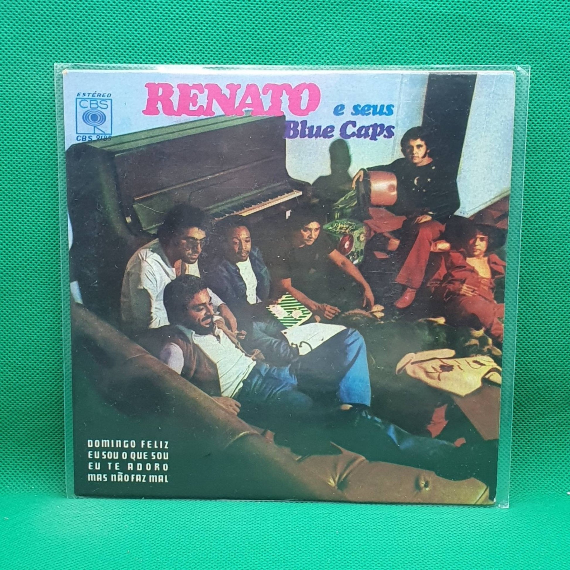 Renato E Seus Blue Caps ‎– Domingo Feliz - Vinyl Store Online