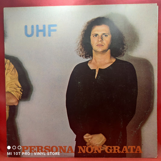 UHF – Persona Non Grata